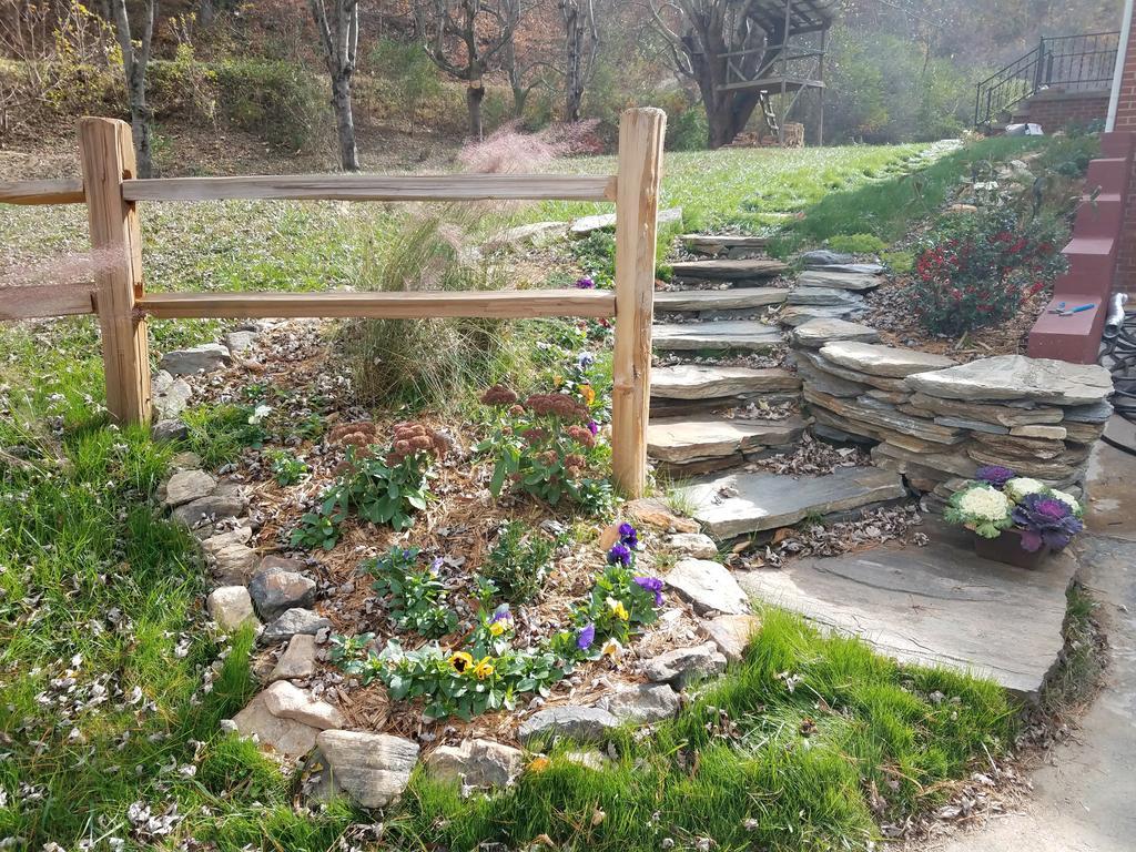 Bed and Breakfast The Ashe Farm Marshall Экстерьер фото