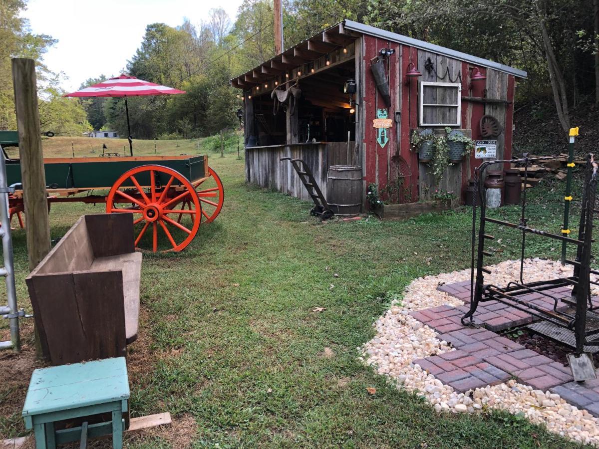 Bed and Breakfast The Ashe Farm Marshall Экстерьер фото